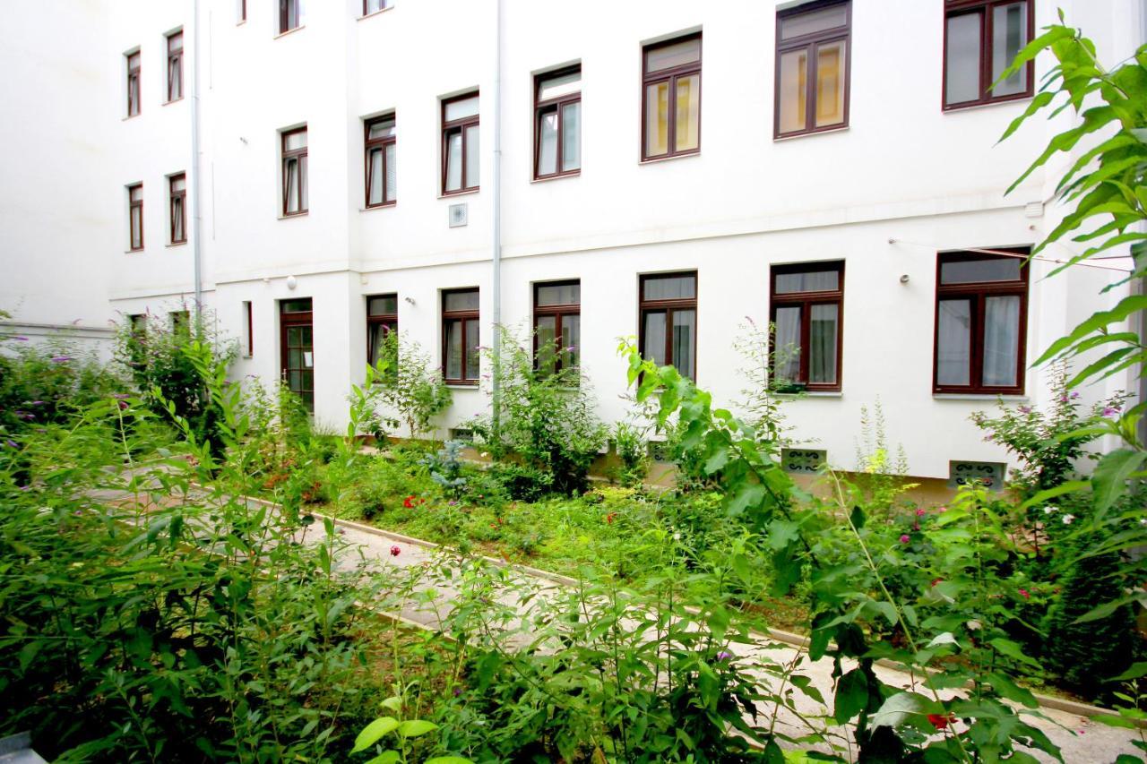 For The Bold, Chic And Open Minded Apartment Vienna Exterior photo